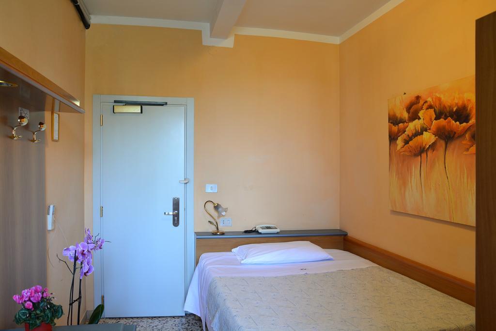 Hotel Astor Modena Exterior photo